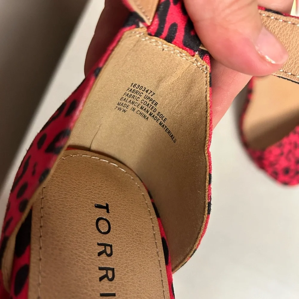 Torrid hot pink leopard heels - Picture 4 of 5